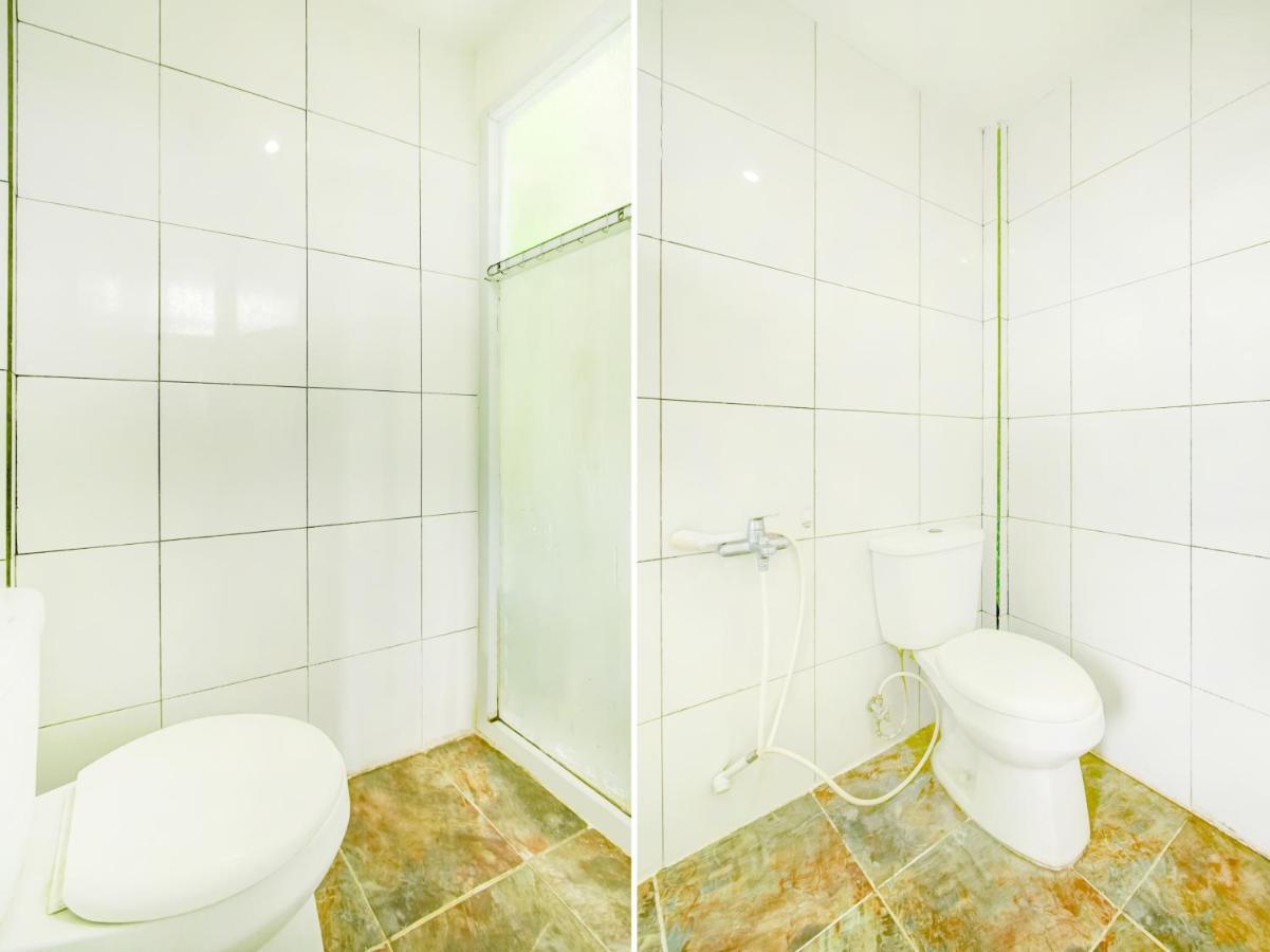 Oyo Life 3103 Opo Homestay & Kost Malang Exterior foto